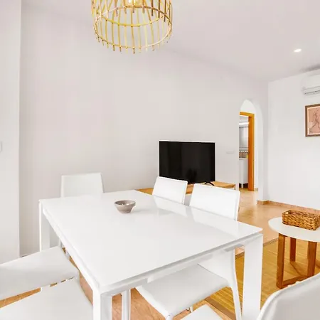 Castillo-playa Apartment *