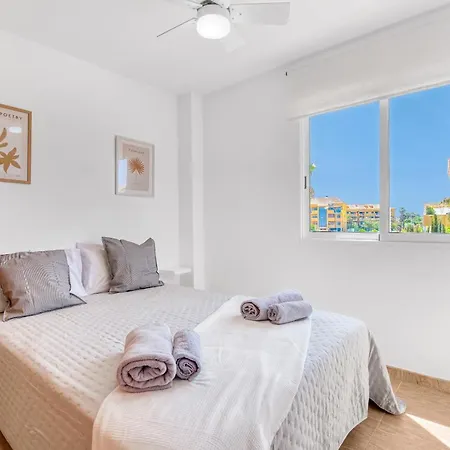 Castillo-playa * Dénia